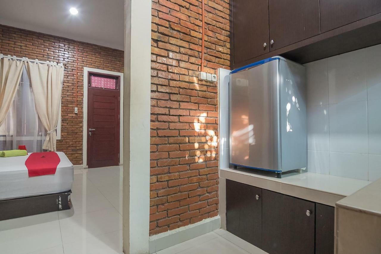 Reddoorz Plus Near Cambridge City Square 2 Medan Exterior foto